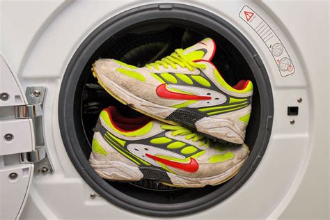 putting nike air max in washing machine